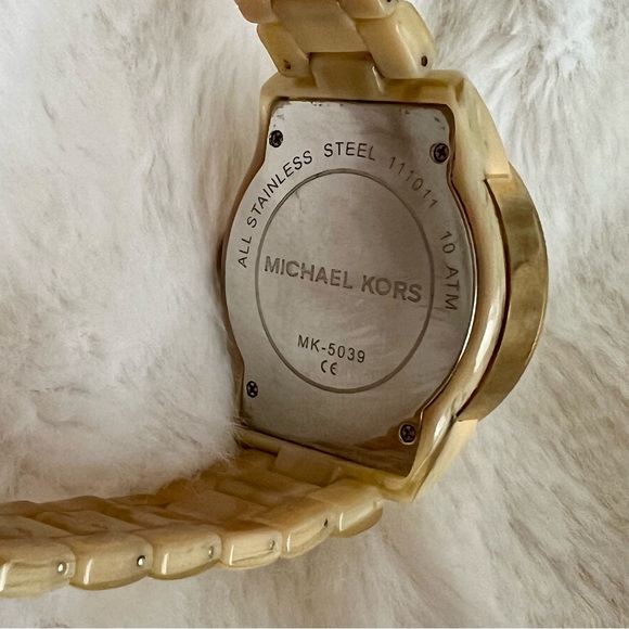 Michael Kors Jet Set Champagne Mother of Pearl Ladies Chronograph Watch MK5217 - Picture 7 of 9